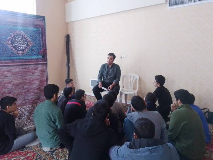 ارائه کپسول مطالعاتی آذرماه