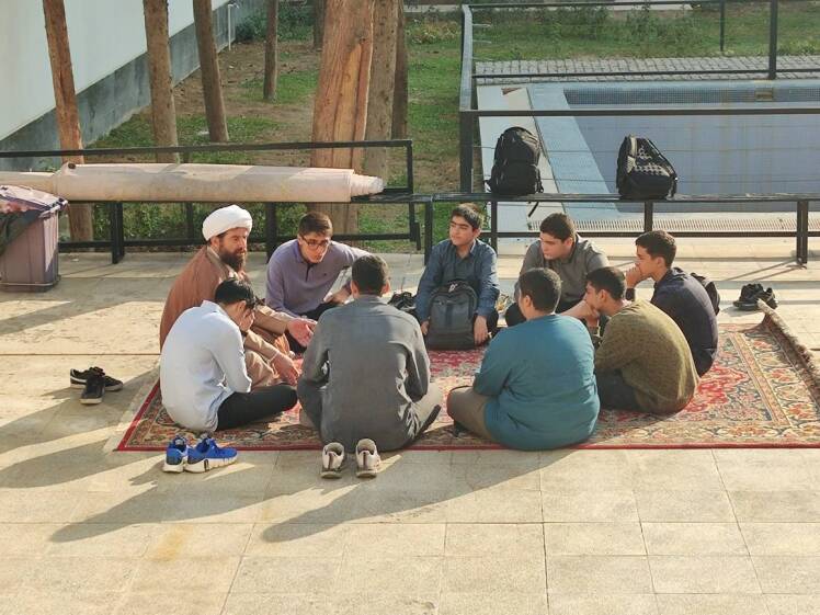 برگزاری جلسات تربیتی