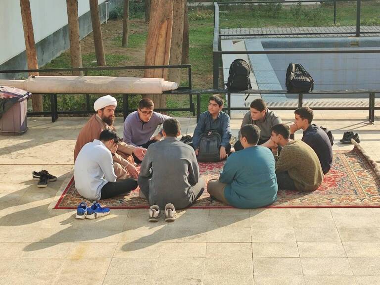 برگزاری جلسات تربیتی