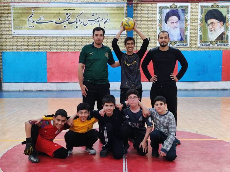 مسابقات ورزشی به مناسبت روز دانش آموز